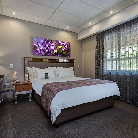 Fortis Hotel Manor Претория Экстерьер фото