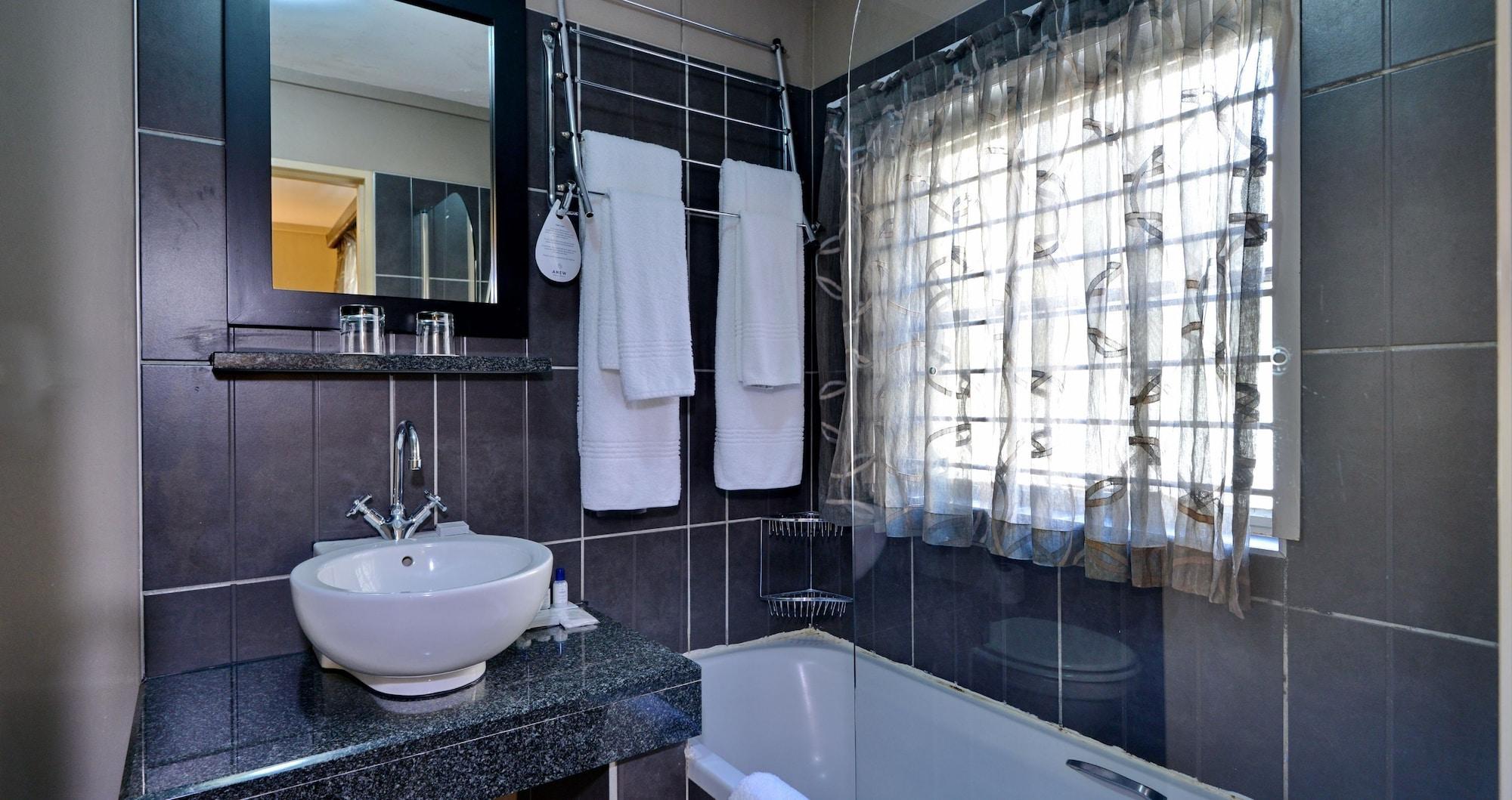 Fortis Hotel Manor Претория Экстерьер фото
