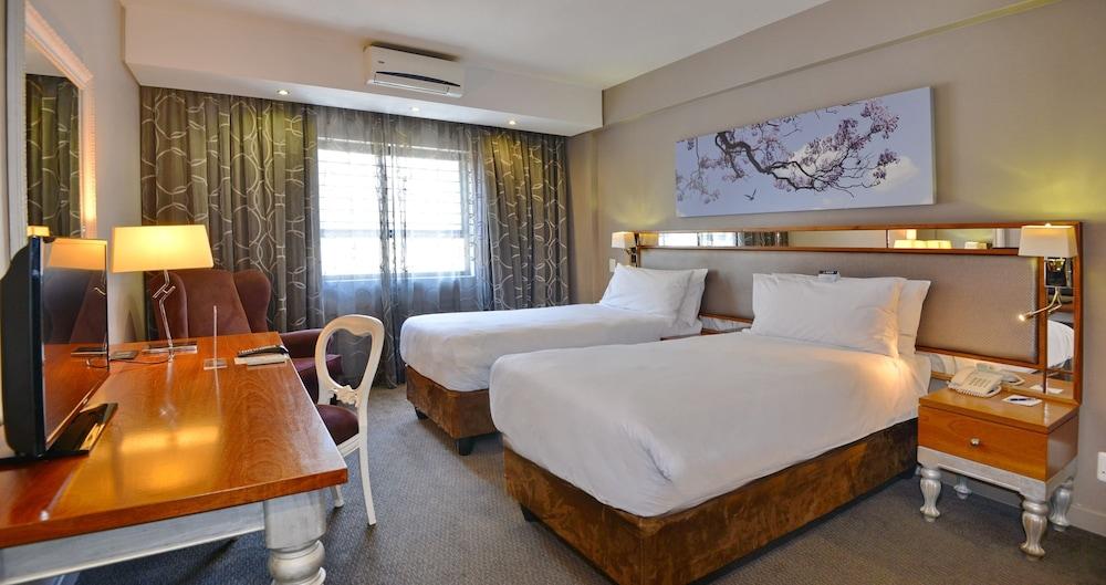 Fortis Hotel Manor Претория Экстерьер фото