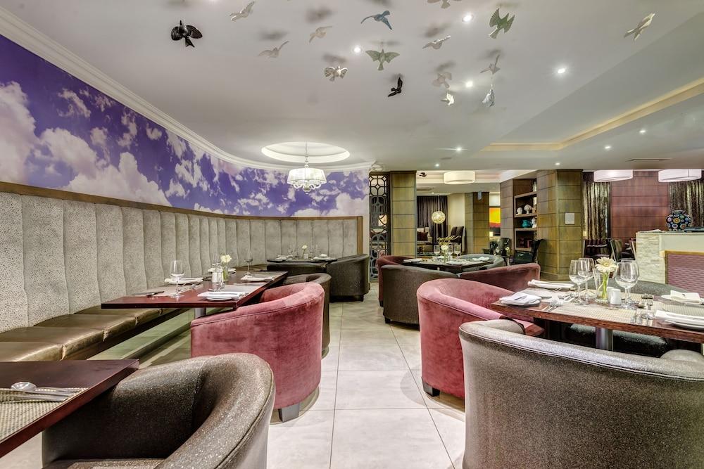 Fortis Hotel Manor Претория Экстерьер фото