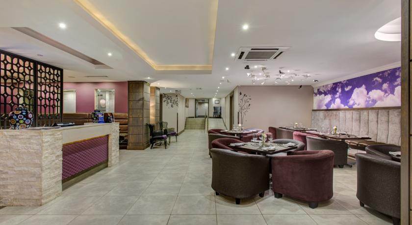Fortis Hotel Manor Претория Экстерьер фото